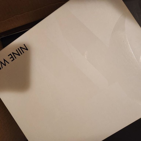 Black Studded Pumps NIB NWT - Picture 2 of 4